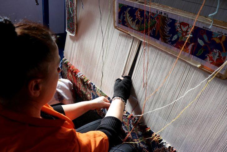 Siparişleri 32 yıl önce verilen halıları dokuyorlar G5