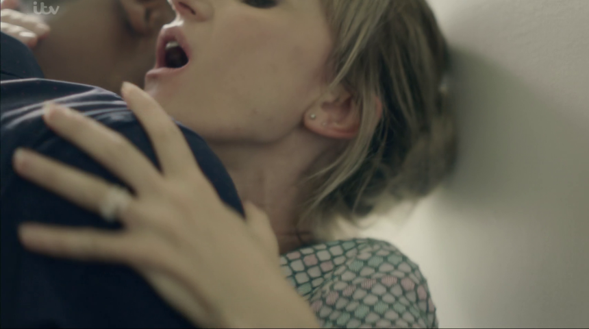 Cheat dizisindeki o sahneler olay oldu