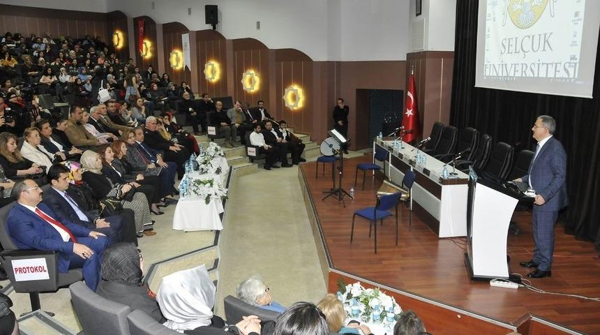 Sel&ccedil;uk&rsquo;ta &ldquo;Kadınlarda Sağlıklı Yaşlanma&rdquo; konferansı d&uuml;zenledi