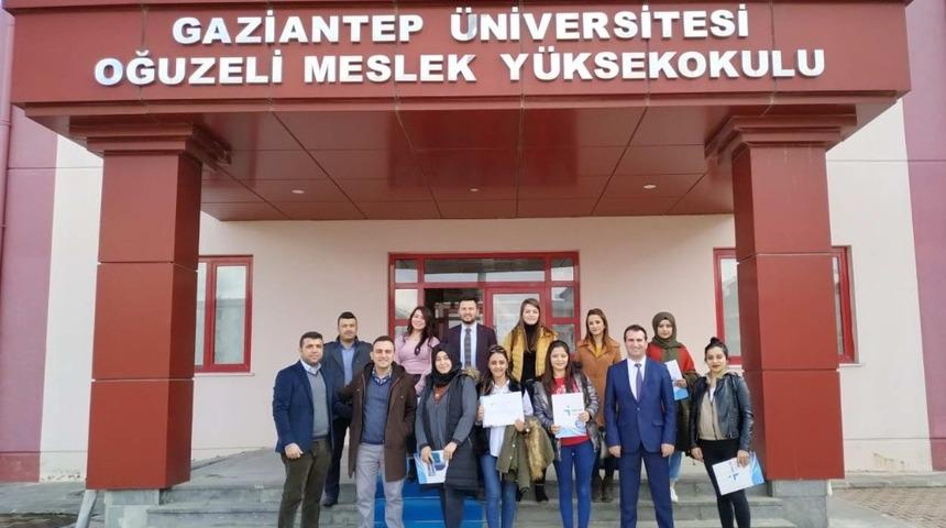 İşkur&rsquo;dan Oğuzeli MYO&rsquo;da iş kul&uuml;b&uuml; eğitimi