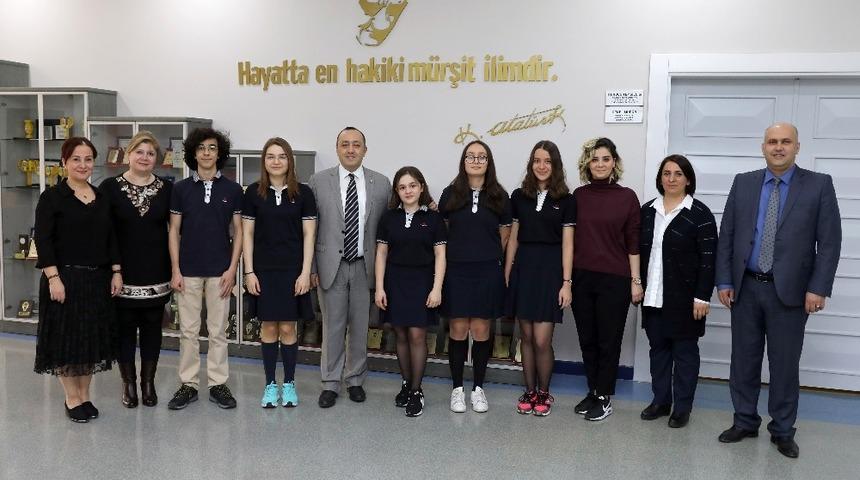 SANKO Okulları münazara takımı finale yükseldi