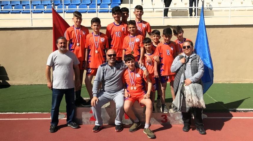 Okullararası İşitme Engelliler Atletizm Yarışmaları sona erdi