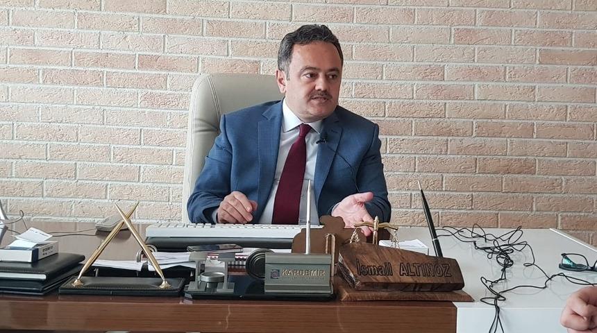 Altın&ouml;z, &ldquo;Kendi eşine sataşma var diye g&uuml;ndeme getirmesi doğru değil&rdquo;