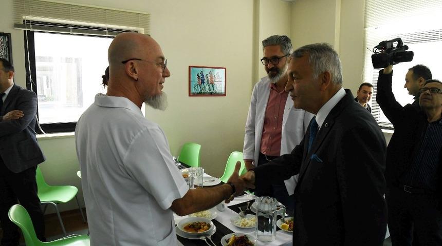 Başkan G&uuml;naydın: &ldquo;Isparta sağlık merkezi olmalı&rdquo;