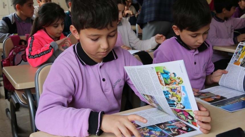 &lsquo;K&uuml;&ccedil;&uuml;k gezgin&rsquo; k&uuml;&ccedil;&uuml;k ellerde