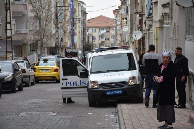 Ayrıldığı sevgilisi tarafından bacaklarından vuruldu