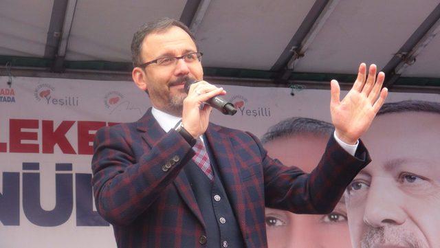 Bakan Kasapoğlu: Yol yapması gerekenler çukur kazarak halka ihanet etti