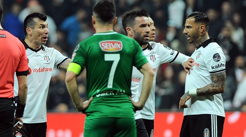 Gary Medel - Ricardo Quaresma kavgası Şili basınında