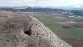 Youtuber haberlerde gördü, esrarengiz tünelin gizemini çözmek için kamerasına sarıldı