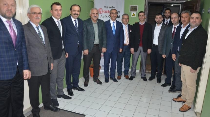 Zorluoğlu&rsquo;ndan T&uuml;rkiye Gazetesi&rsquo;ne ziyaret