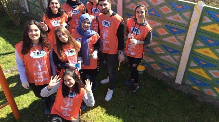 Bahar geldi genç TEMA sahaya indi