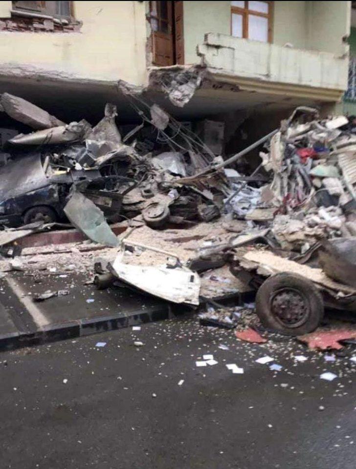 5 araca çarpan kamyon beyaz eşya deposuna daldı: 2 ölü, 1 yaralı G5