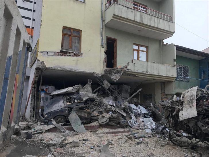 5 araca çarpan kamyon beyaz eşya deposuna daldı: 2 ölü, 1 yaralı G4