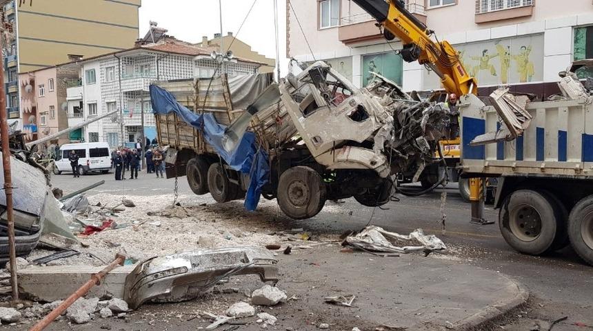 Feci kazanın yaşandığı bina sakinleri: "Bir ses duyduk ve dışarı çıktık"