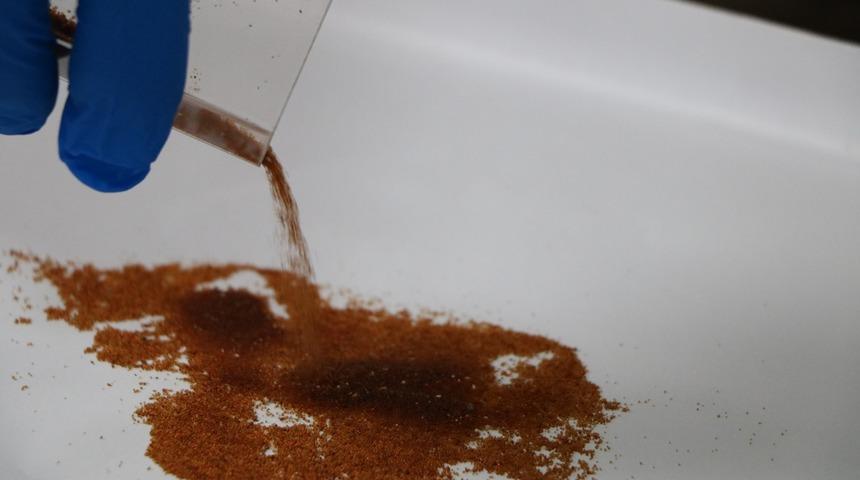 Diyarbakır'da kaliforniyum olduğu iddia edilen madde ele ge&ccedil;irildi