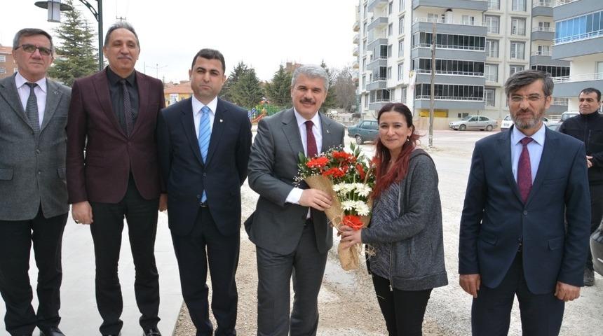Kırşehir Valisi İbrahim Akın:"Zinde ve sağlıklı nesiller yetiştirme gayretindeyiz"