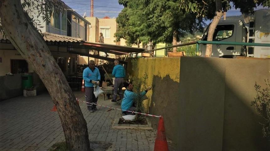 Oba İlkokulu&rsquo;nun &ccedil;evre duvarı yenileniyor