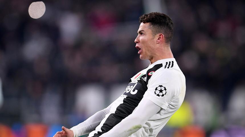 Cristiano Ronaldo, maç sonu yaptığı hareketle Diego Simeone'ye gönderme yaptı