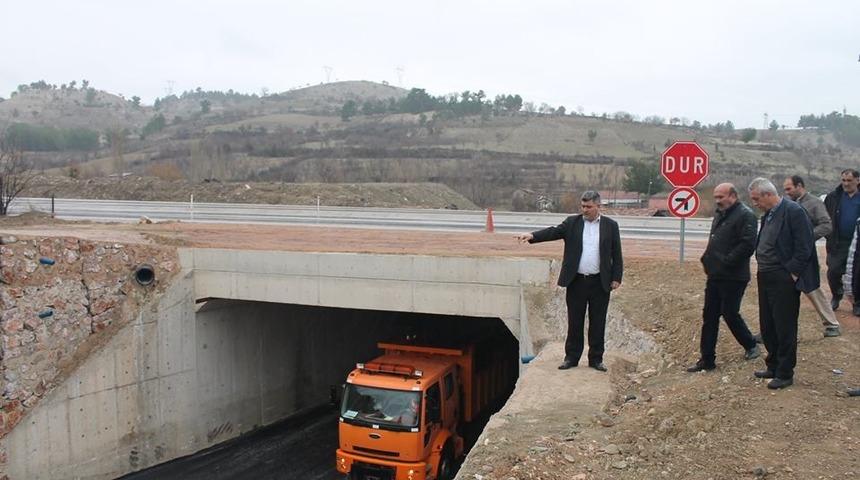 Eskigediz’de sıcak asfalt çalışmaları