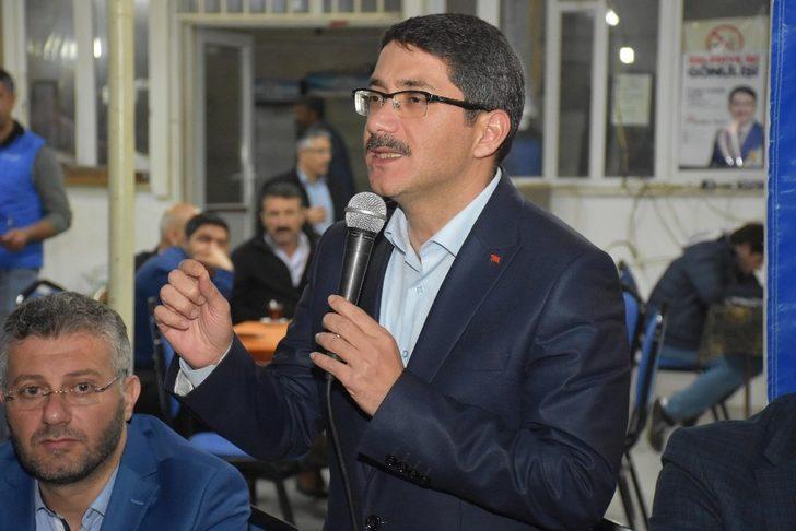 Başkan Çelik’ten yağmur altında seçim çalışması G3