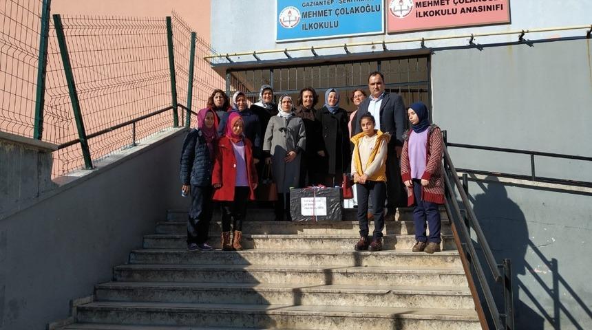 Liselilerden &ouml;rnek davranış