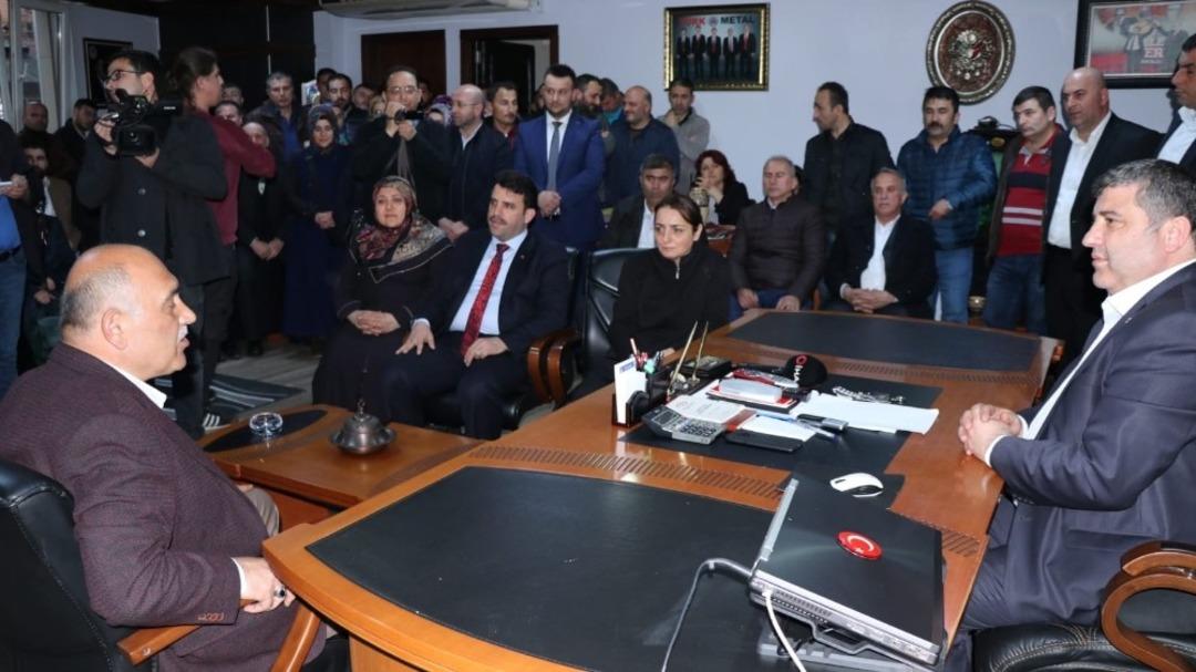 Şahin &ldquo;Biz her zaman emek&ccedil;i kardeşlerimizin yanında olacağız&rdquo;