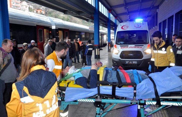 Temizlik yapmak için çıktığı iskeleden düşen işçi ağır yaralandı G1