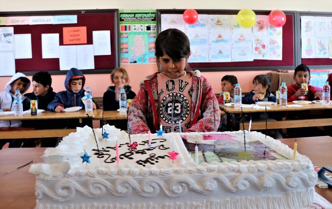 Minik Ceylan i&ccedil;in 85 kilometre yol gittiler