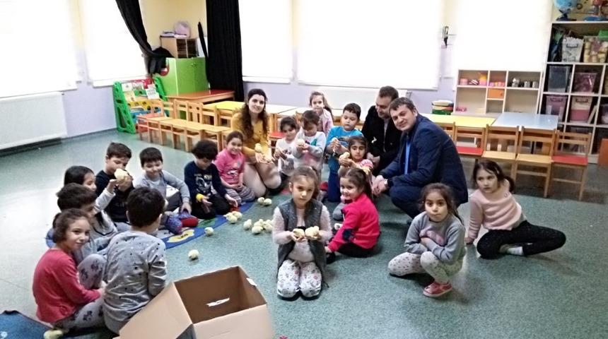 Kandıra&rsquo;da anaokulu &ouml;ğrencileri civcivler ile buluştu