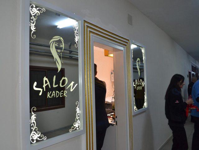 Cezaevinde açılan kuaföre 'Salon Kader' adı verildi