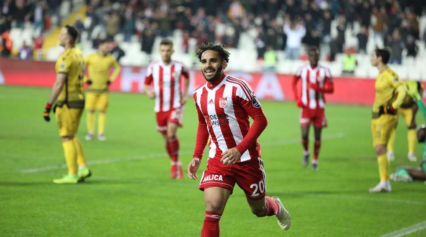 Hakan Keleş: Douglas başka takımlarla da görüşüyor