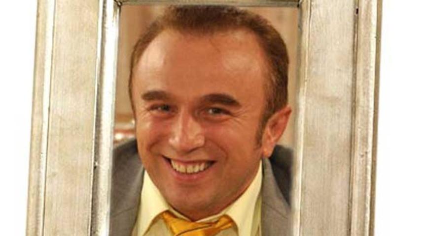 &Ccedil;ocuklar Duymasın'ın 'Fıs Fıs İsmail'i sa&ccedil;larıyla olay oldu!