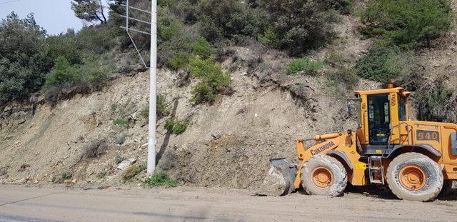 Kuşadası’nda toprak kaymasının izleri silindi