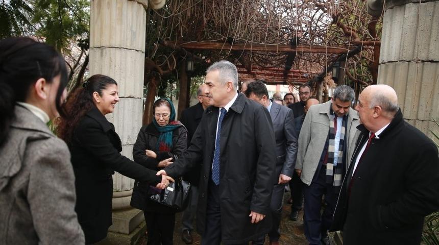 Mustafa Aavaş: “İşten atma tehdidiyle oy peşindelermiş”