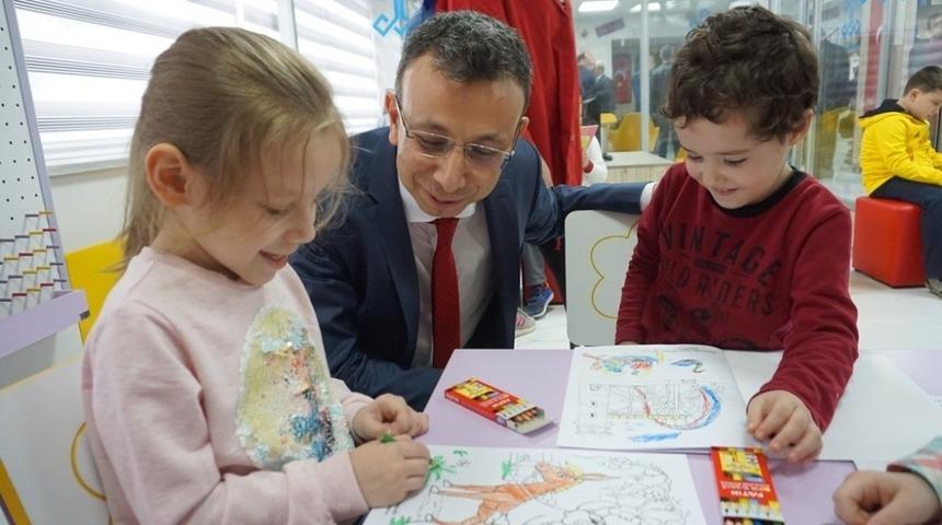 Sakarya&rsquo;nın en modern k&uuml;t&uuml;phanesi Akyazı&rsquo;da t&ouml;renle a&ccedil;ıldı