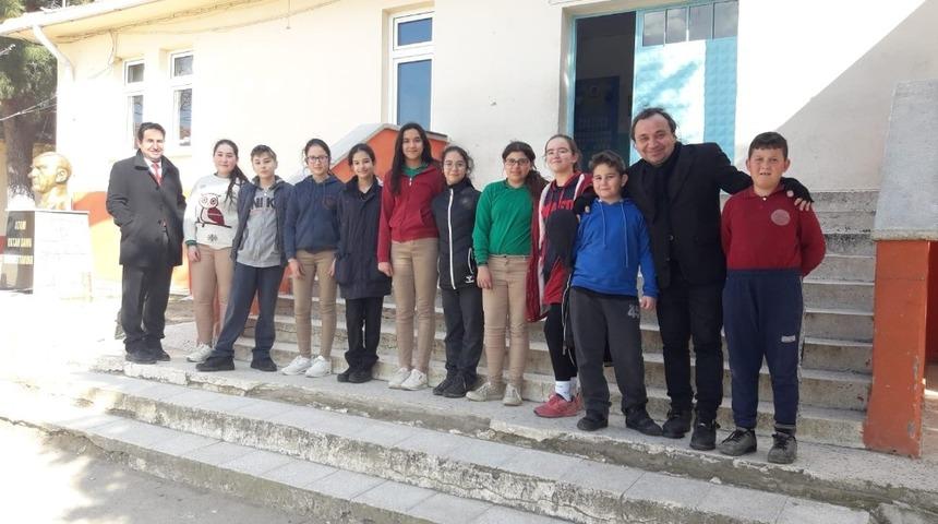 Mehmet Akif Ersoy Ortaokulu geleneği bozmadı