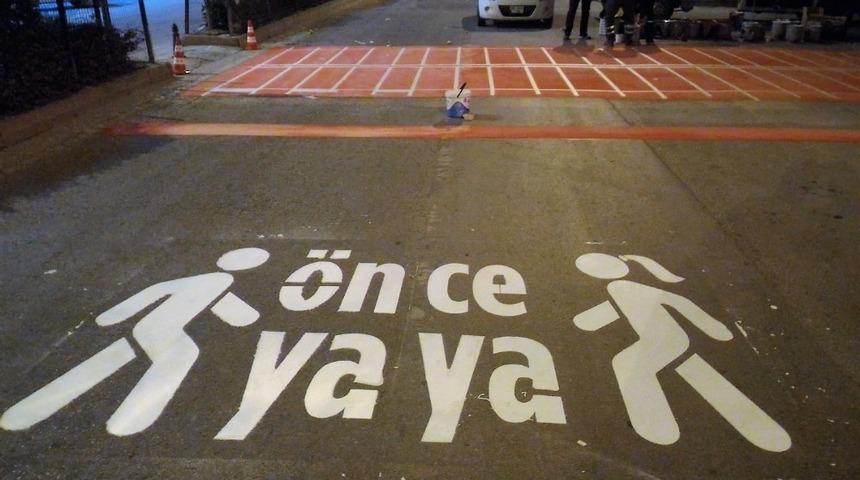 Karaman Belediyesinden &lsquo;&ouml;nce yaya&rsquo; &ccedil;alışması