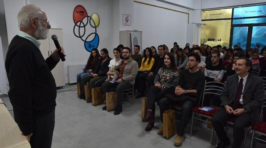 İbrahim Betil gen&ccedil;ler ile buluştu