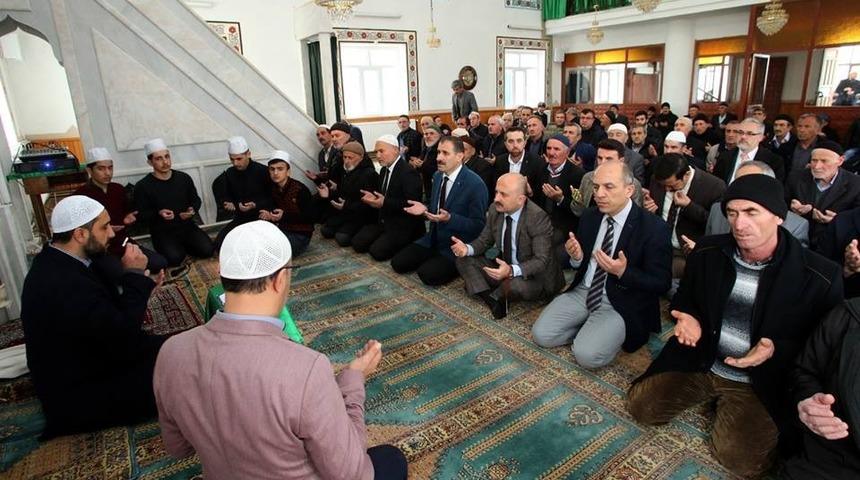 Şehit &Ccedil;akı i&ccedil;in k&ouml;y&uuml;nde mevlit okutuldu