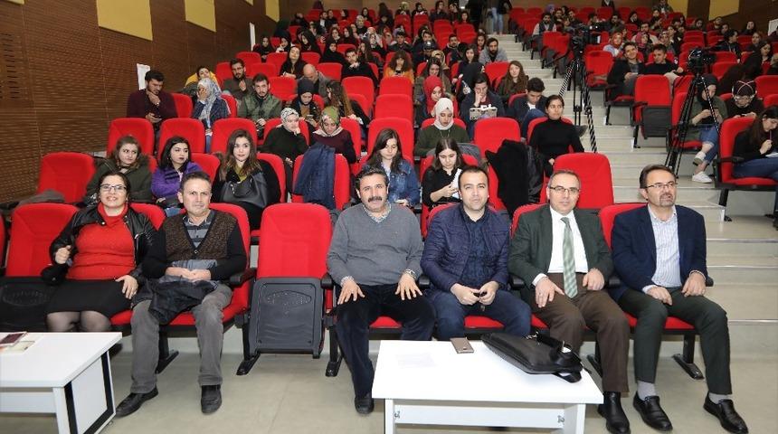 ER&Uuml;&rsquo;de &ldquo;D&uuml;ş&uuml;ncenin İzinde XXXVII: K. Popper&rdquo; Konulu Konferans D&uuml;zenlendi