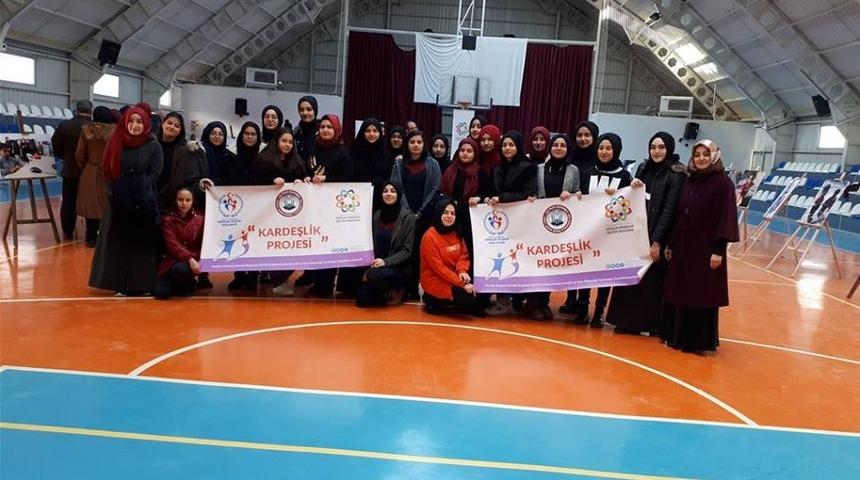 Ali Rıza Özderici İmam Hatip Lisesi’nden ’Kardeşlik’ projesi
