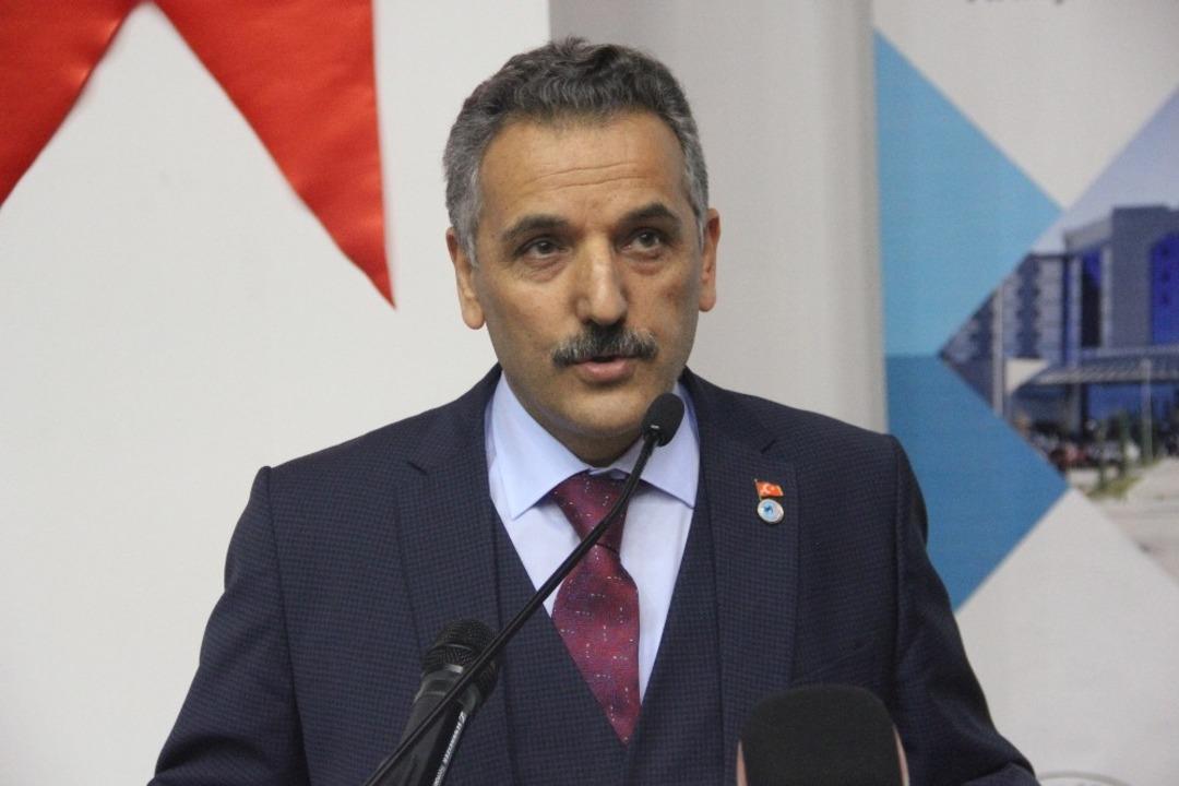 Vali Kaymak: &ldquo;Sağlıkta şiddetin temelinde iletişim bozukluğu var&rdquo;