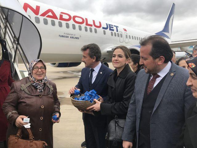 Bursa- Gaziantep direkt uçuşları başladı, yolculara baklava ikram edildi