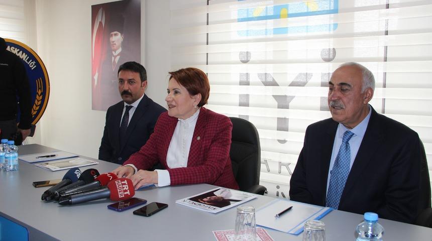 Meral Akşener'den güldüren gaf! 