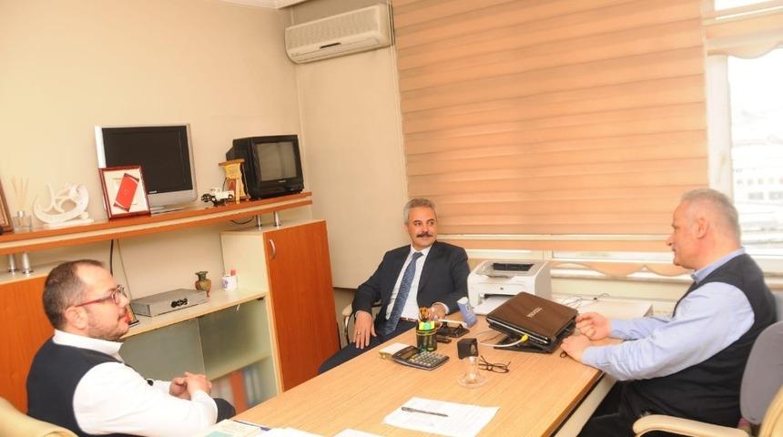 AK Parti Adayı Uysal, çalışmalarını aralıksız sürdürüyor