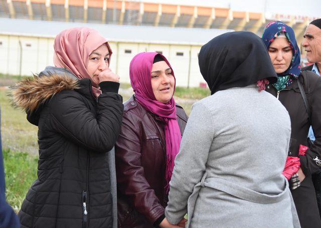 İzmir'de metro yer altı park istasyonu inşaatında göçük (8)