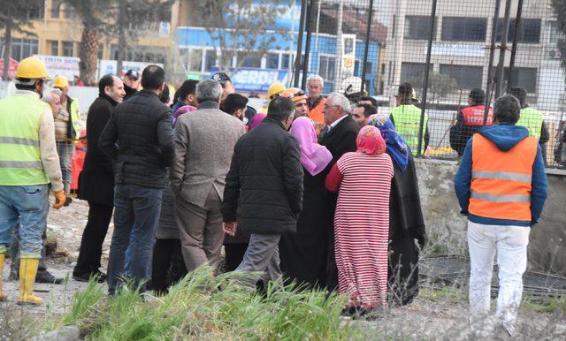 İzmir'de metro yer altı park istasyonu inşaatında göçük (8)