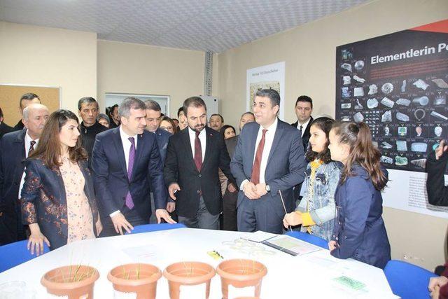 Akçakoca’da Bilim evi törenle açıldı