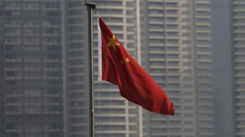 Genleriyle oynanmış bebek iddiası Çin'de ortalığı karıştırdı! 