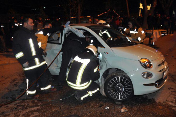 Yeni aldığı otomobilde sıkıştı, kaskosunu sordu G3
